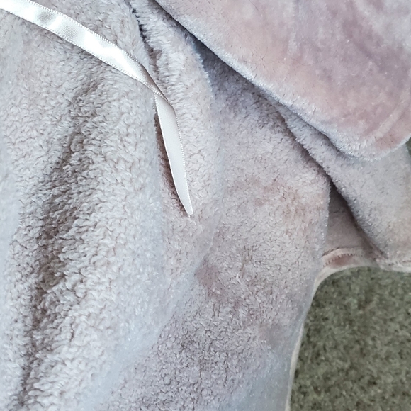 Plush Long Collar Robe - Picture 5 of 7